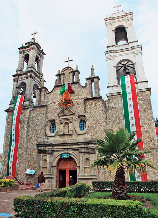 Parroquia de la Virgen de la Peña de Francia | Villa del Carbón